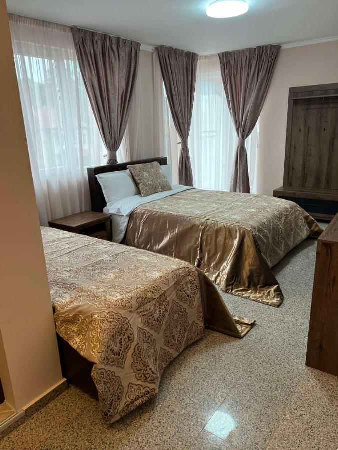 Kesta Za Gosti Stefi Hotel Samokov Bagian luar foto